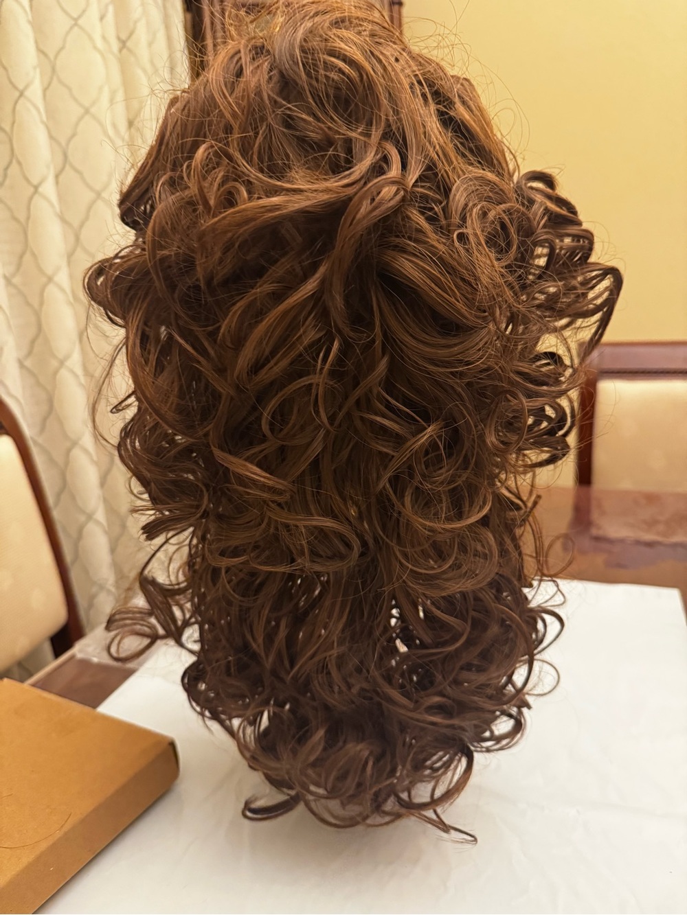 Synthetic Curly Brown Women's Hairpiece Wig - Lightweight Styled Look